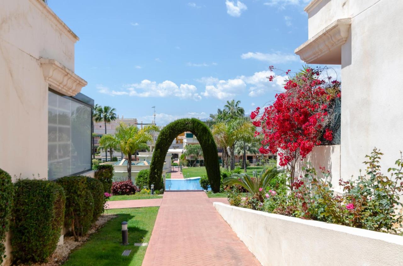 Stayatsas Luxe App Vlakbij Strand, 80 M2 Terras, Grote Zwembaden Appartamento *