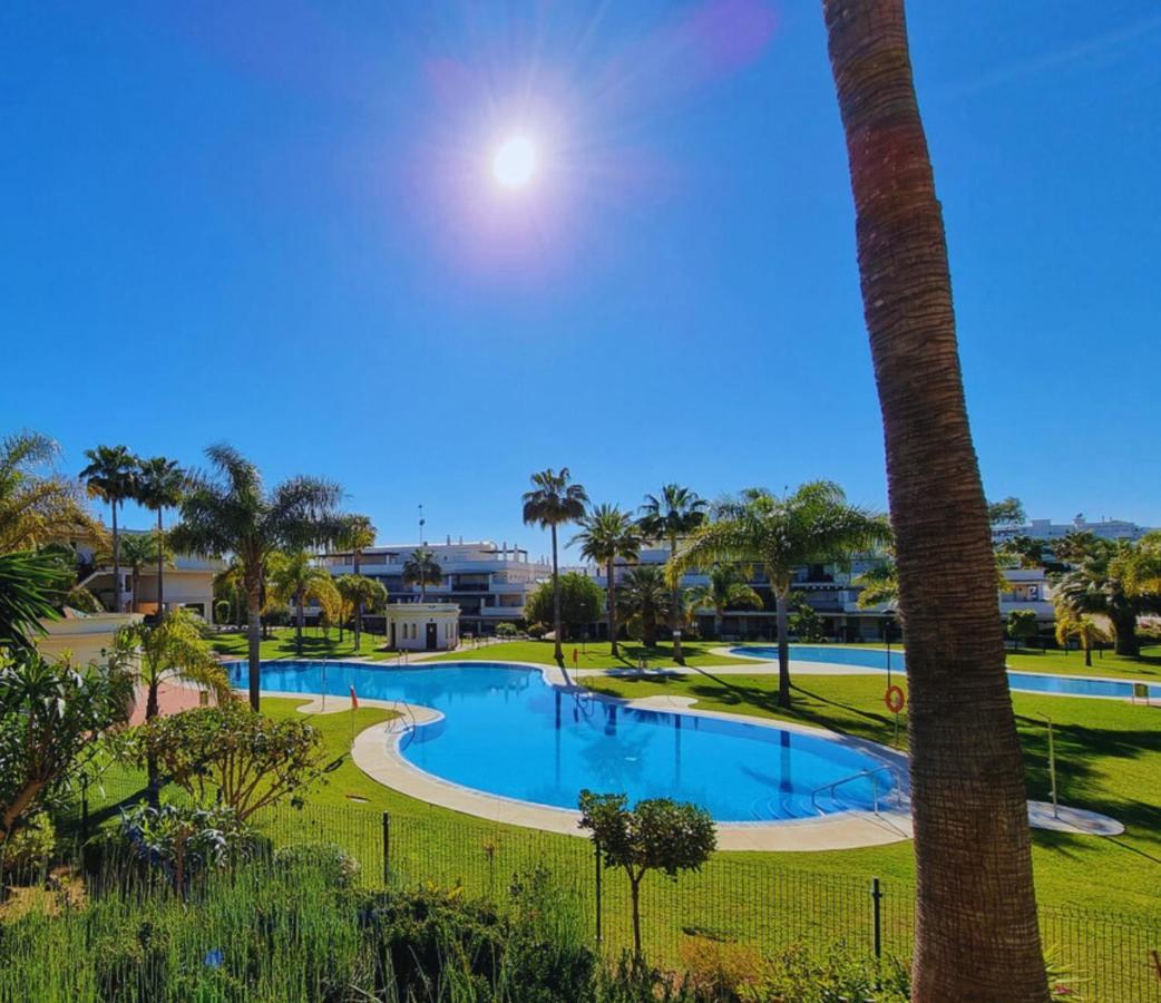 Appartamento Stayatsas Luxe App Vlakbij Strand, 80 M2 Terras, Grote Zwembaden Marbella