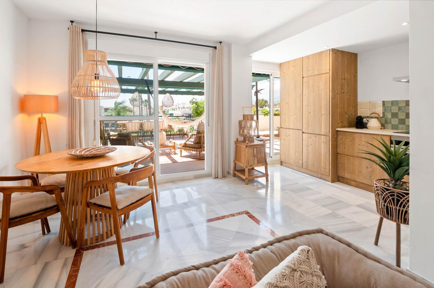 Appartamento Stayatsas Luxe App Vlakbij Strand, 80 M2 Terras, Grote Zwembaden *