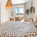 StayatSas Luxe App vlakbij strand, 80 m2 terras, grote zwembaden Marbella