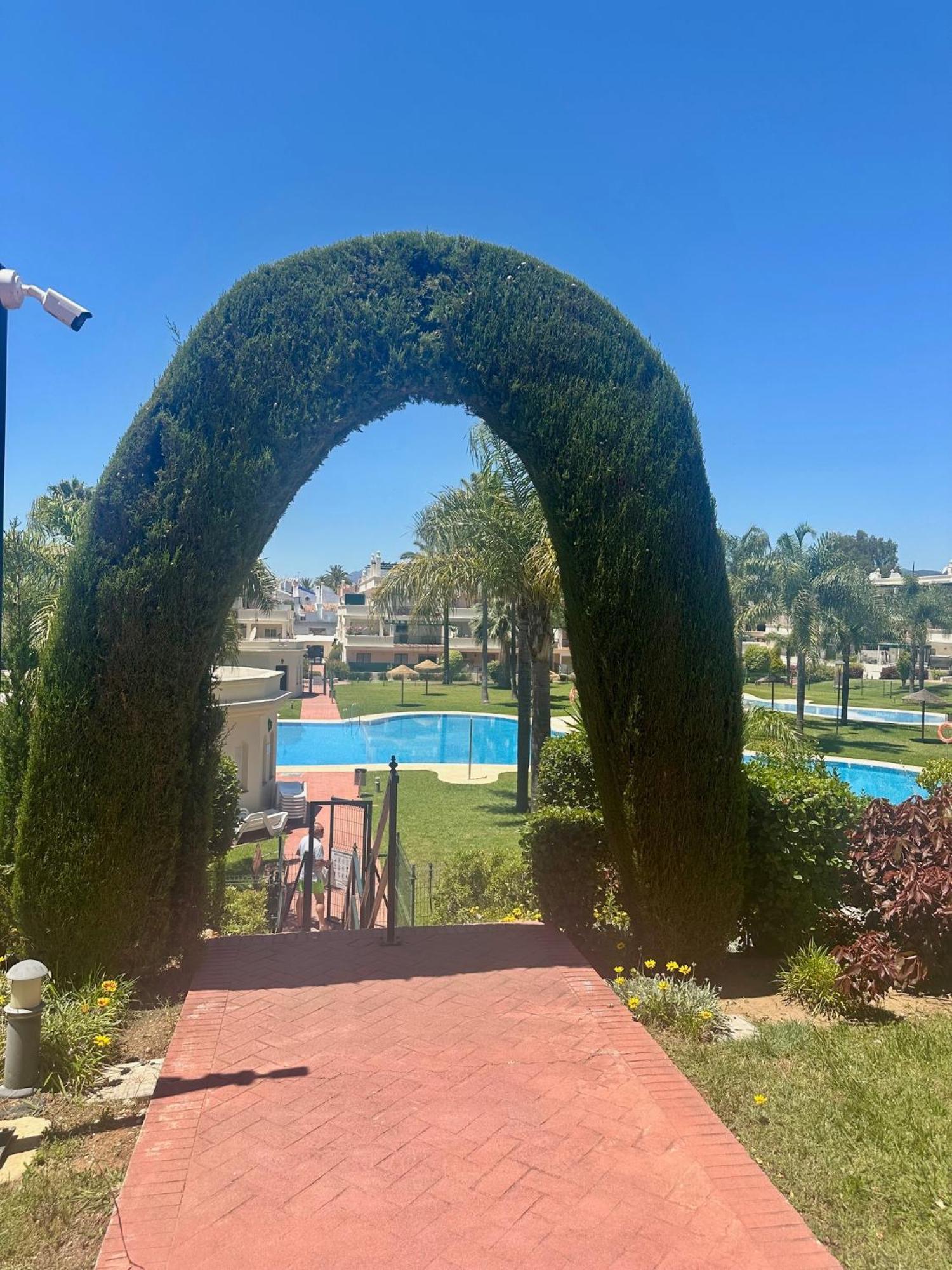 Stayatsas Luxe App Vlakbij Strand, 80 M2 Terras, Grote Zwembaden * Marbella